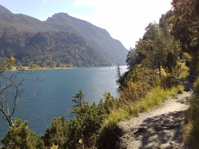 Der Uferweg gegenber Seehof