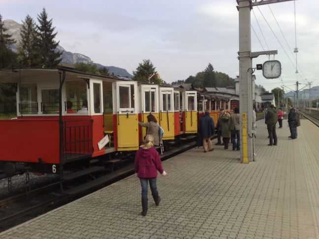 Alles einsteigen bitte! Bahnfahren wie Anno dazumal.