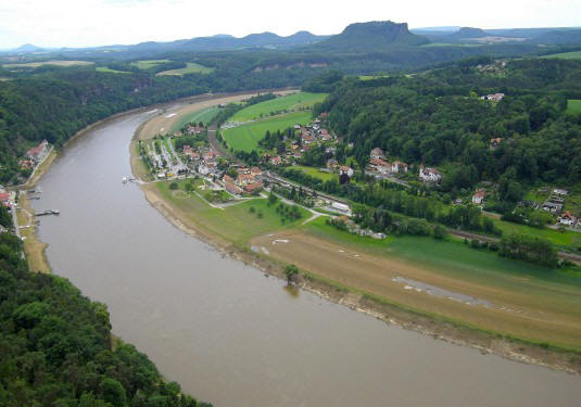 Blick von der Bastei ins Elbtal