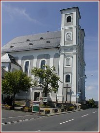 Katholische Pfarr- und Wallfahrtkirche Fuchsmhl mit einer auergewhnlichen Akustik im Innenschiff